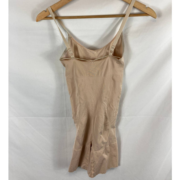 Spanx Shaper Bodysuit size small - Picture 5 of 6